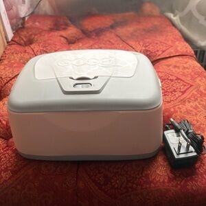 GoGo Pure Baby Wet Wipes Warmer & Dispenser MWW-003 New Open Box Pink Electric